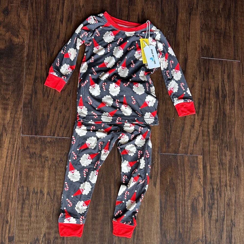 NWT Little One Shop bamboo Santa Print Kids Pajama long sleeve Set